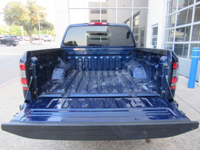 Photo of 2022 Deep Blue Pearl Nissan Frontier
