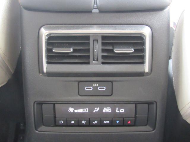 Photo of 2024 Platinum Quartz Mazda CX-90 PHEV