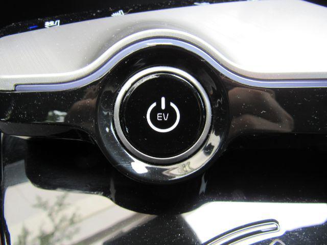 Photo of 2023 Runway Red Kia EV6