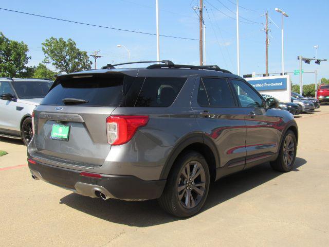 Photo of 2021 Carbonized Gray Metallic Ford Explorer
