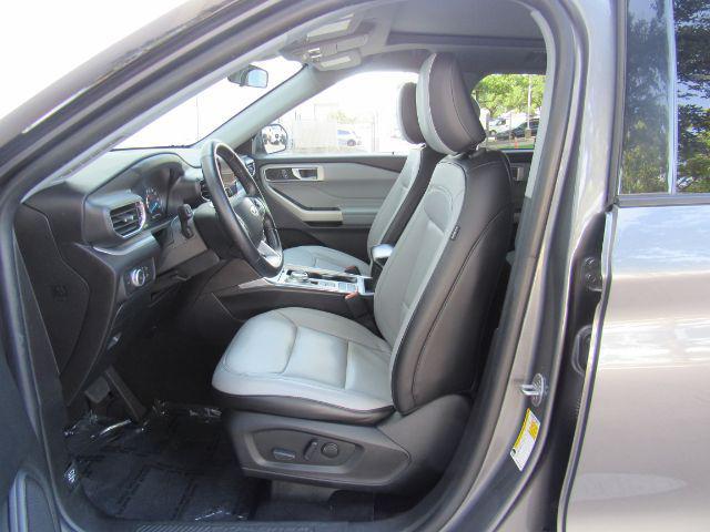 Photo of 2021 Carbonized Gray Metallic Ford Explorer