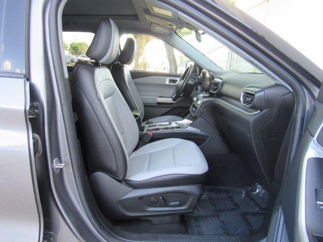 Photo of 2021 Carbonized Gray Metallic Ford Explorer
