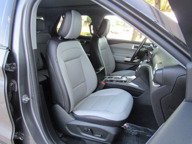 Photo of 2021 Carbonized Gray Metallic Ford Explorer
