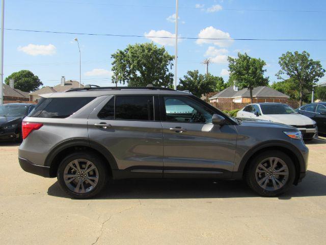 Photo of 2021 Carbonized Gray Metallic Ford Explorer