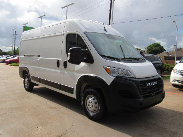 Photo of 2023 Bright White Clearcoat RAM ProMaster 2500