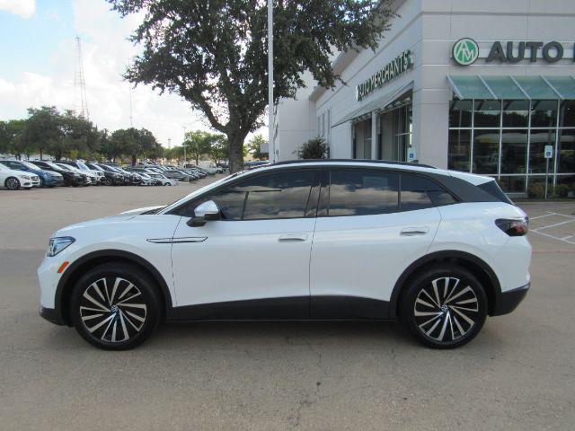 Photo of 2024 Opal White Pearl Volkswagen ID.4