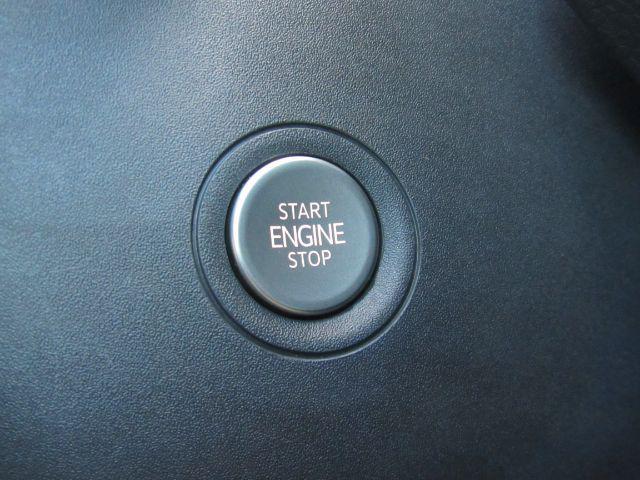 Photo of 2024 Opal White Pearl Volkswagen ID.4