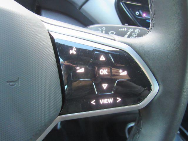 Photo of 2024 Opal White Pearl Volkswagen ID.4