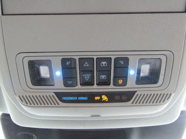 Photo of 2022 Star White Metallic Tri-Coat Ford Explorer
