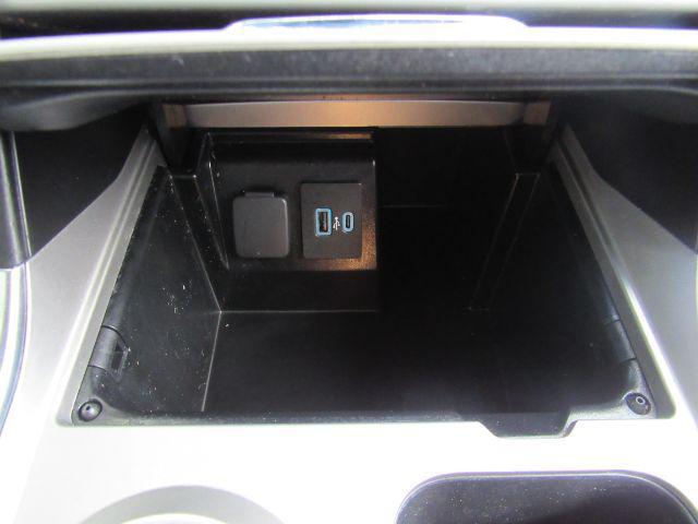 Photo of 2022 Star White Metallic Tri-Coat Ford Explorer