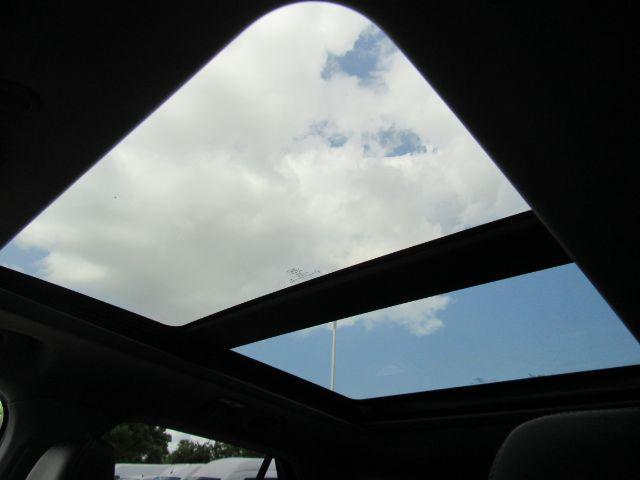 Photo of 2022 Star White Metallic Tri-Coat Ford Explorer