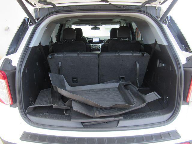 Photo of 2022 Star White Metallic Tri-Coat Ford Explorer