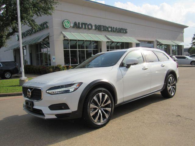 2022 Volvo V90 Cross Country