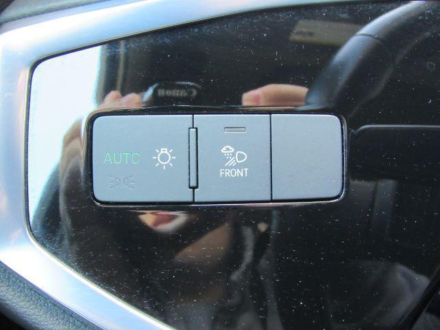 Photo of 2023 Ibis White Audi Q3