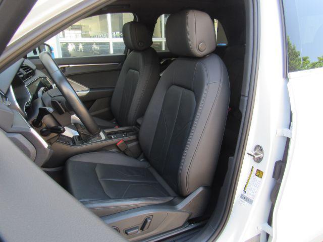 Photo of 2023 Ibis White Audi Q3