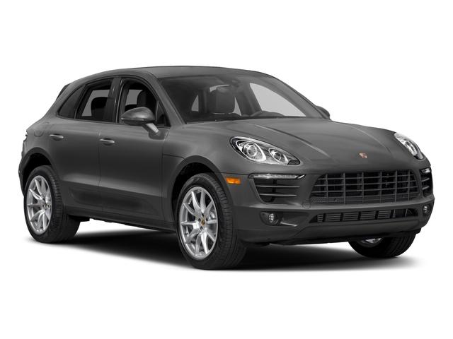 Photo of 2017 Black Porsche Macan