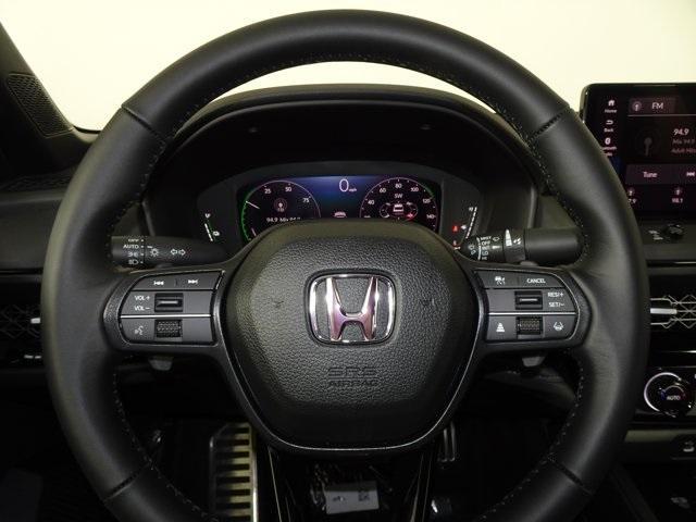 Photo of 2025 Platinum White Pearl Honda Accord Hybrid