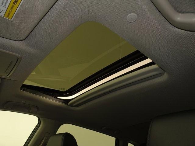 Photo of 2026 Crystal Black Pearl Honda CR-V