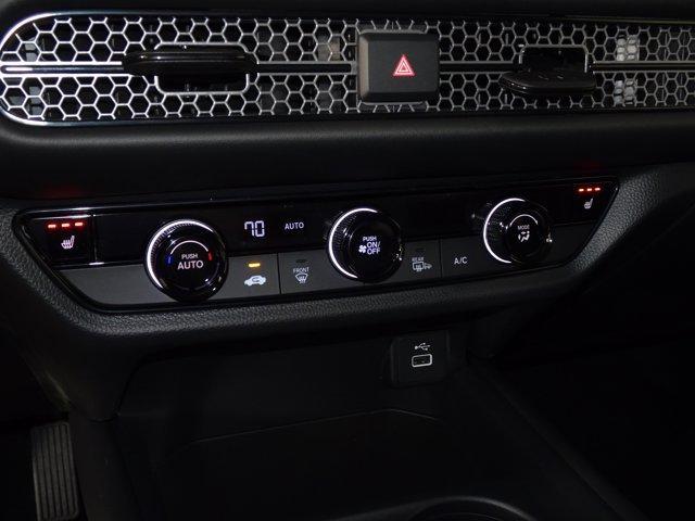 Photo of 2025 Milano Red Honda HR-V