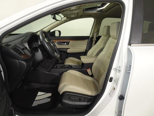 Photo of 2022 Platinum White Pearl Honda CR-V