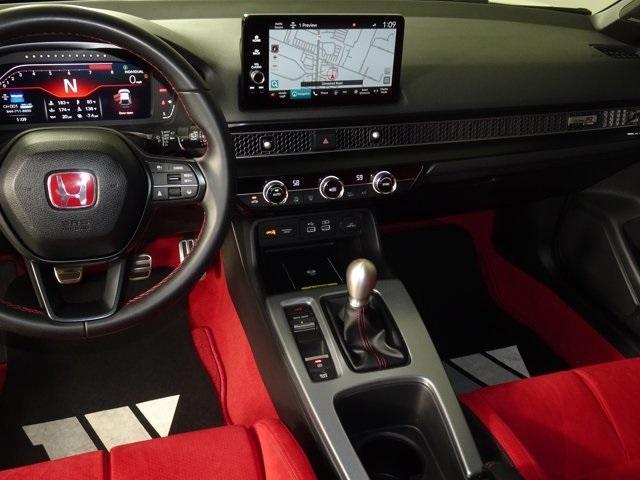 Photo of 2024 Championship White Honda Civic Type R