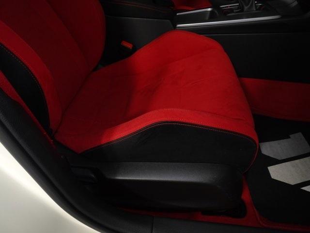 Photo of 2024 Championship White Honda Civic Type R