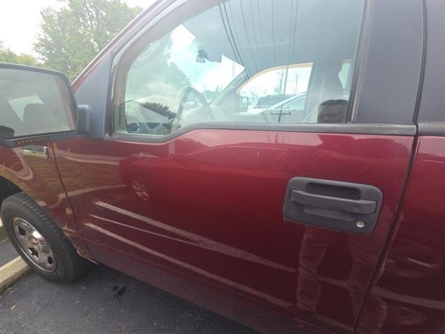 Photo of 2005 Bright Red Clearcoat Ford F-150