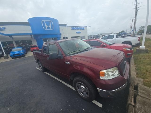 Photo of 2005 Bright Red Clearcoat Ford F-150
