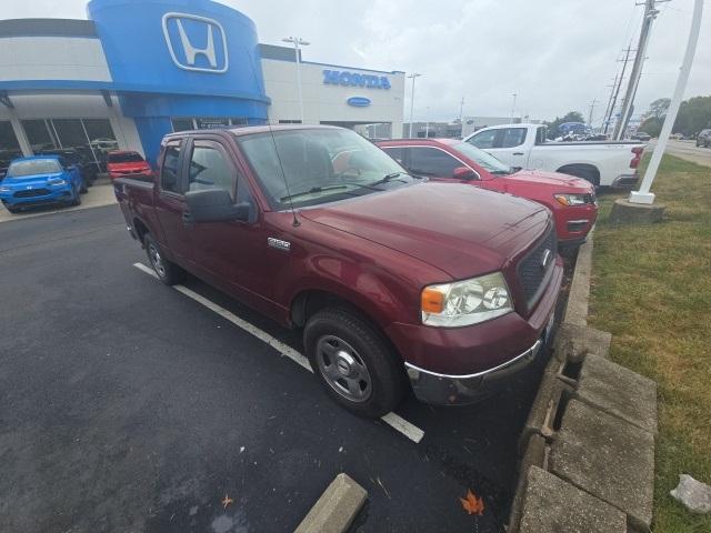 Photo of 2005 Bright Red Clearcoat Ford F-150
