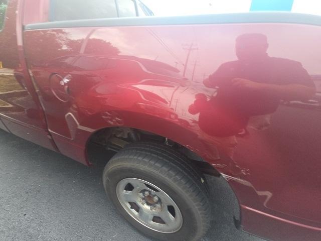Photo of 2005 Bright Red Clearcoat Ford F-150