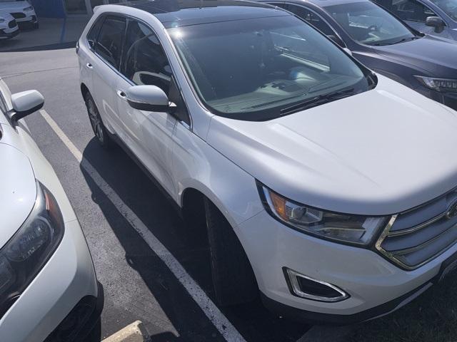 Photo of 2016 Oxford White Ford Edge