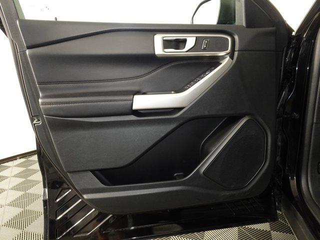 Photo of 2023 Agate Black Metallic Ford Explorer