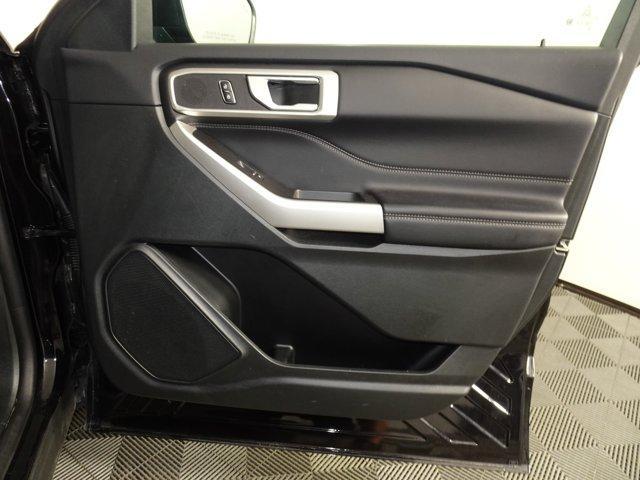 Photo of 2023 Agate Black Metallic Ford Explorer