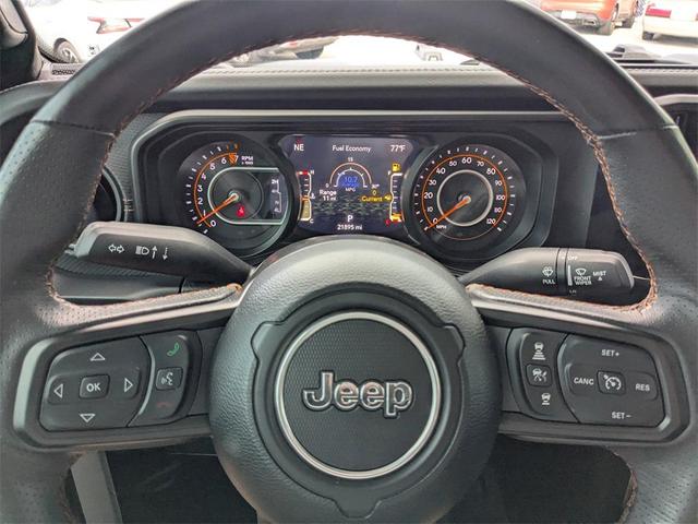 Photo of 2024 Bright White Clearcoat Jeep Gladiator