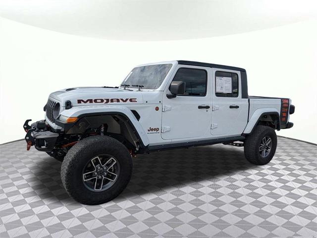 Photo of 2024 Bright White Clearcoat Jeep Gladiator