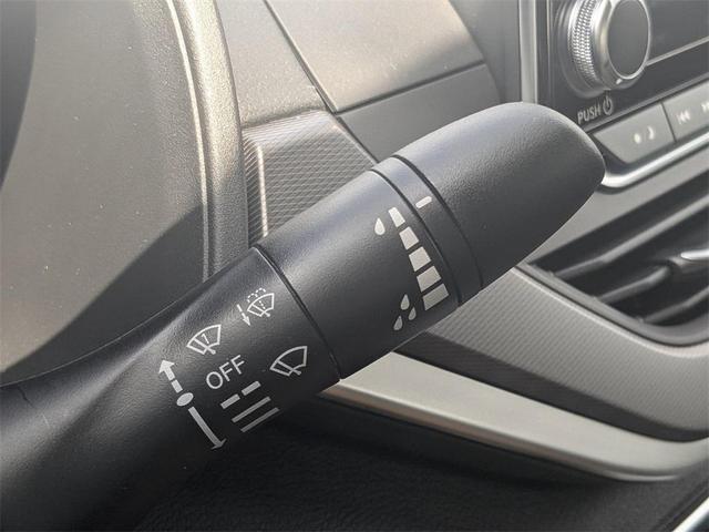 Photo of 2025 Gray Sky Pearl Nissan Altima