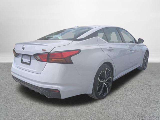 Photo of 2025 Gray Sky Pearl Nissan Altima