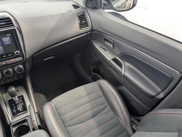 Photo of 2024 Mercury Gray Metallic Mitsubishi Outlander Sport