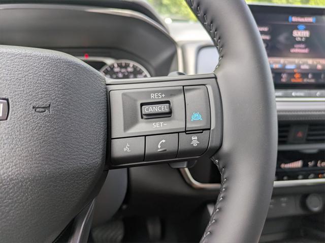Photo of 2025 Super Black Nissan Rogue