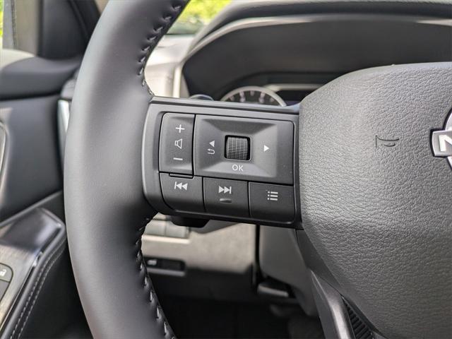 Photo of 2025 Super Black Nissan Rogue
