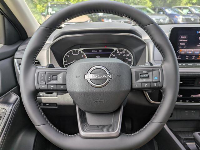 Photo of 2025 Super Black Nissan Rogue