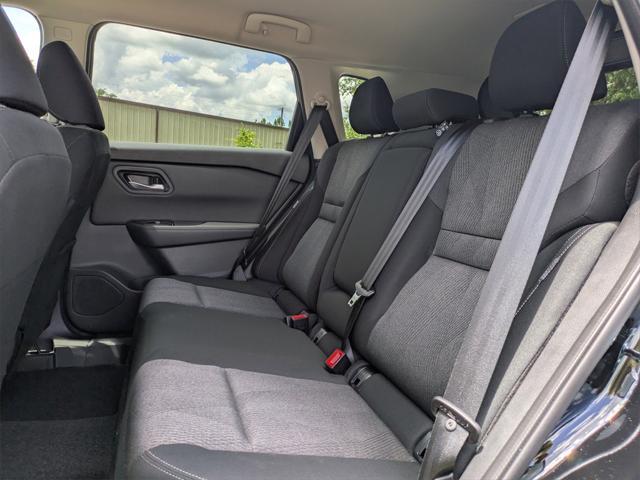 Photo of 2025 Super Black Nissan Rogue