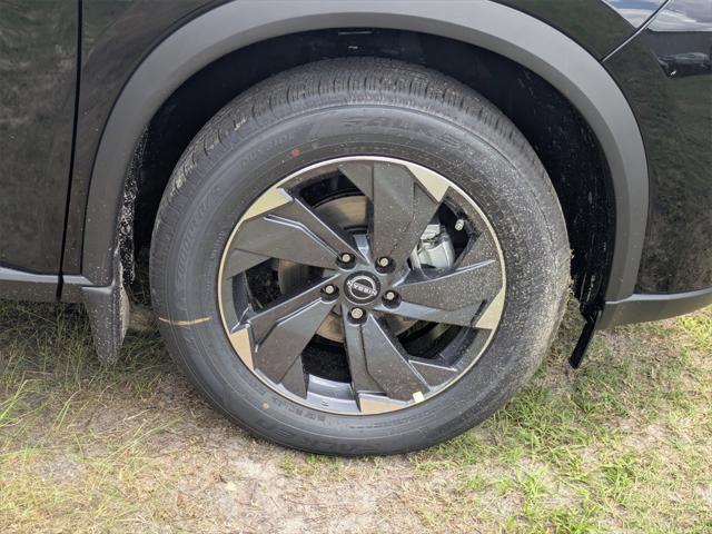 Photo of 2025 Super Black Nissan Rogue