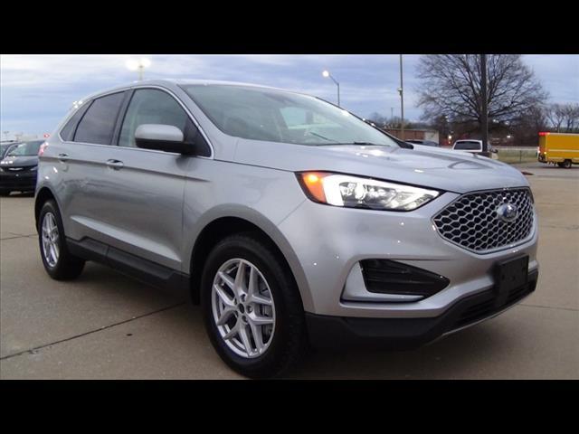 Photo of 2024 Iconic Silver Ford Edge