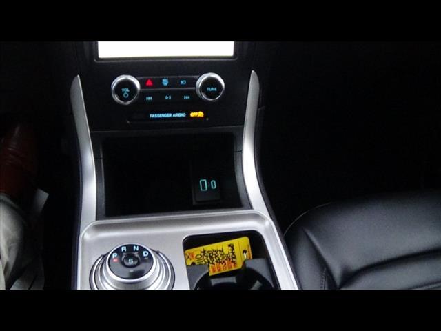 Photo of 2024 Iconic Silver Ford Edge
