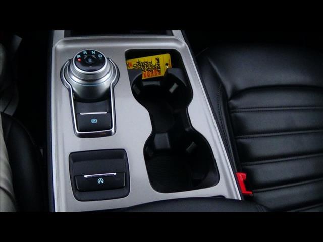 Photo of 2024 Iconic Silver Ford Edge