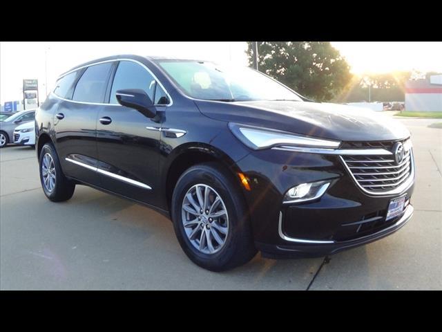 Photo of 2024 Ebony Twilight Me Buick Enclave