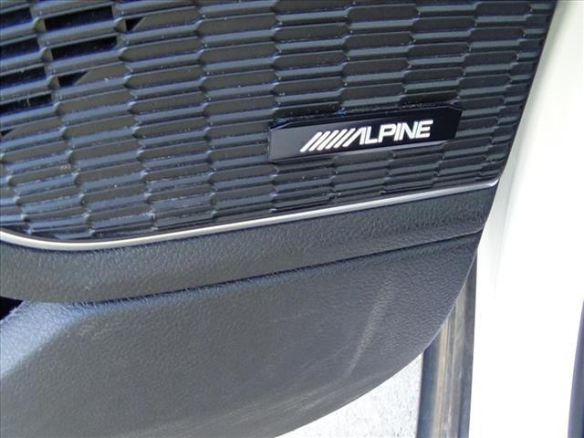 Photo of 2023 Bright White Jeep Grand Cherokee