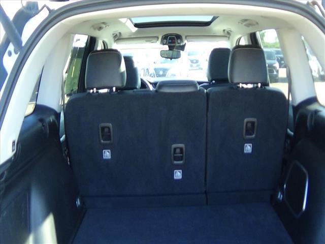 Photo of 2023 Bright White Jeep Grand Cherokee