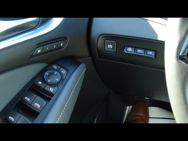 Photo of 2024 Summit White Buick Enclave